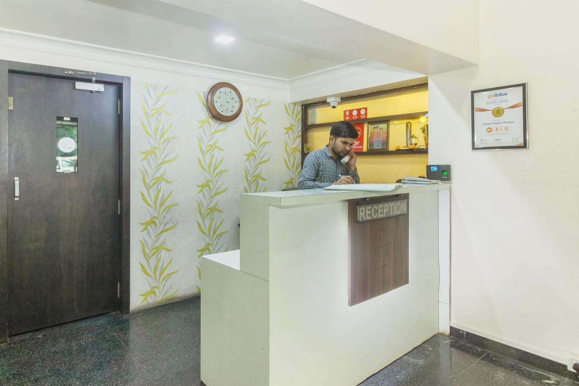 Flagship 4387 Hotel Theem Plaaza Nashik Esterno foto