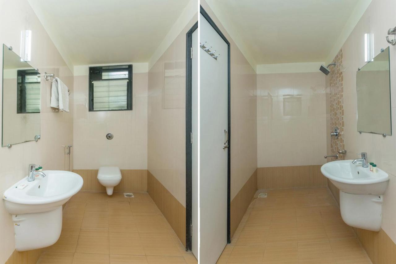 Flagship 4387 Hotel Theem Plaaza Nashik Esterno foto