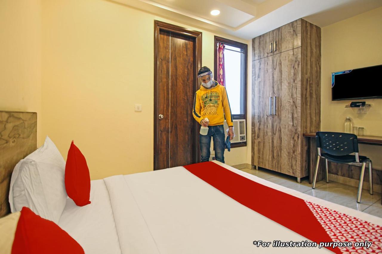 Flagship 4387 Hotel Theem Plaaza Nashik Esterno foto